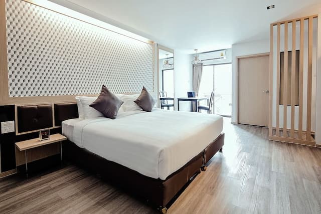 Junior Suite King Room