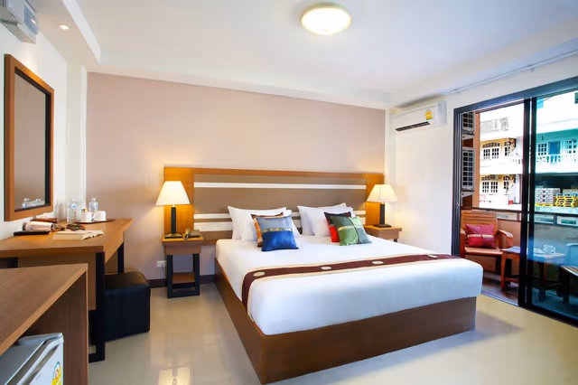 Deluxe King Room