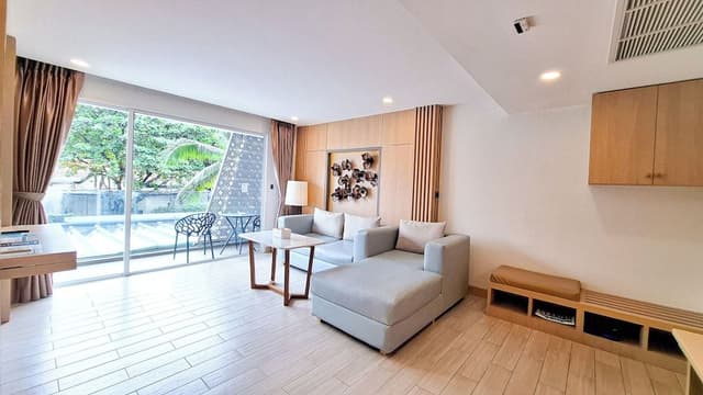One Bedroom Suite City View