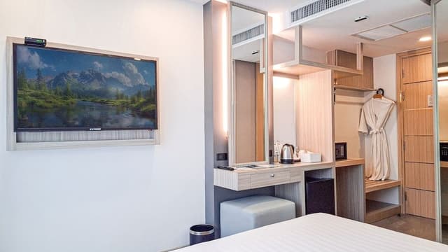 Superior Standard King Room Balcony