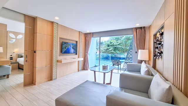 One Bedroom Suite City View