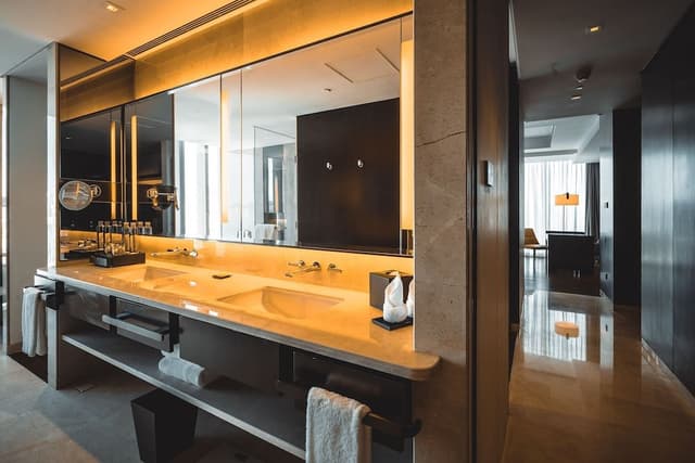 Suite (Diplomatic)