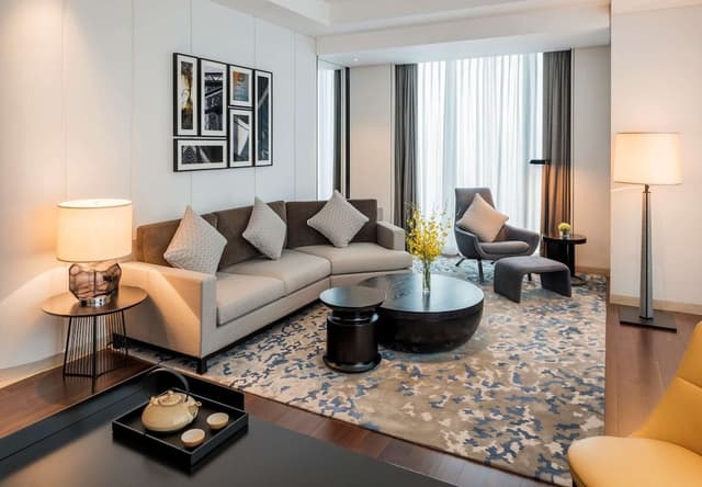Regency, Suite, 1 King Bed