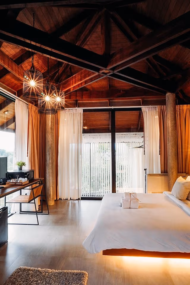 Private Jacuzzi Suite
