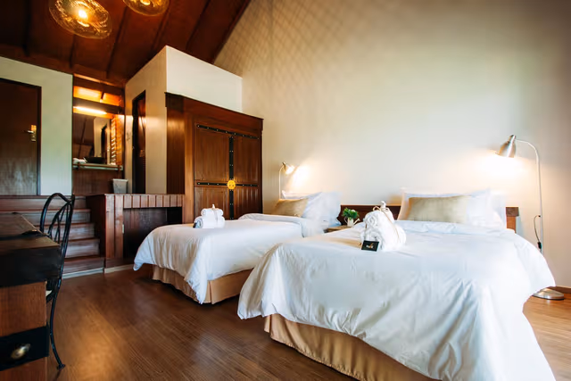 Twin - Bedroom