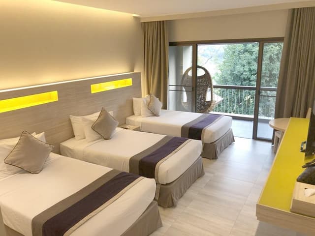 Triple Room