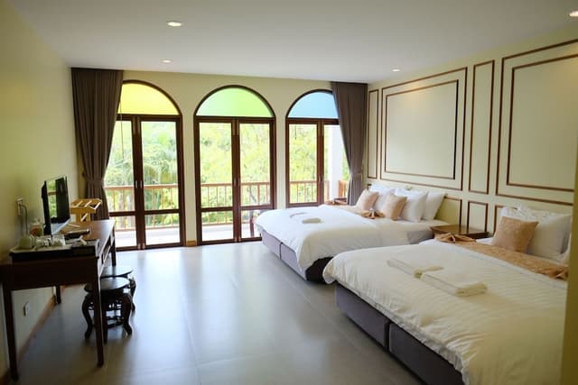 Family Room, 2 Double Beds, Refrigerator, Garden View