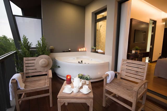 Jacuzzi Suite Room