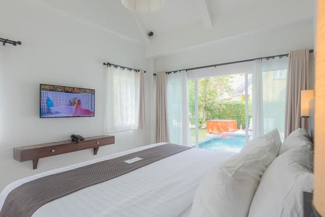 Grand Pool Villa