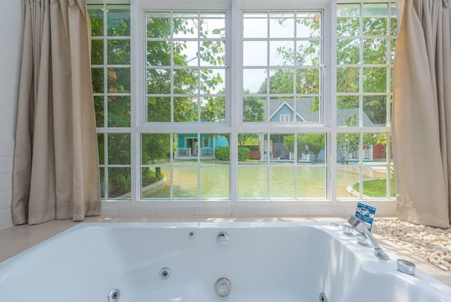 Jacuzzi Villa