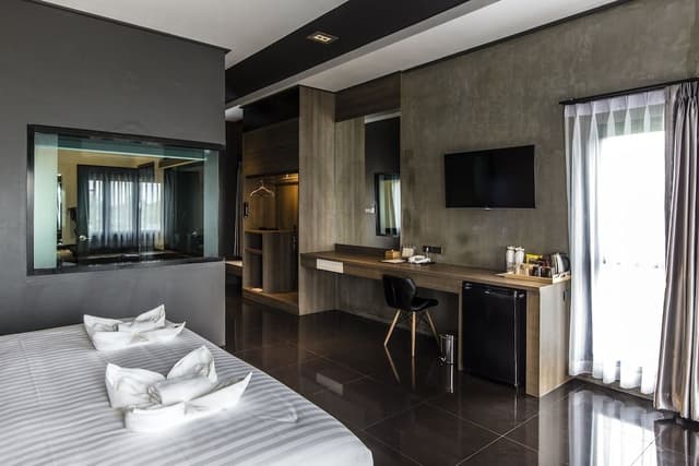 Epic Suite