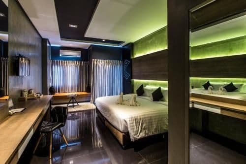 Deluxe Non-Smoking Room