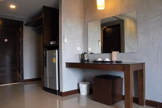 Deluxe Twin Room (Building)
