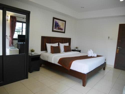 Deluxe Double Bed