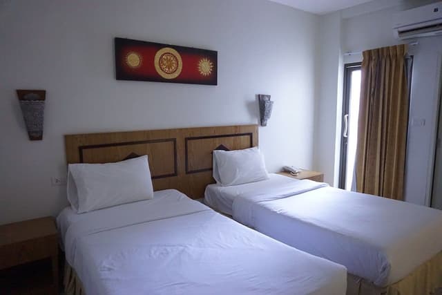 Standard Twin Room