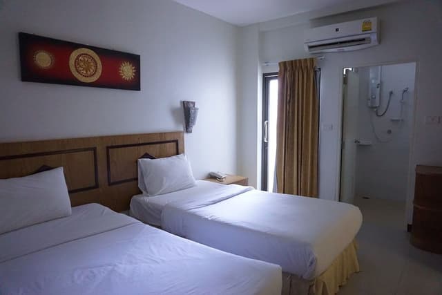 Standard Twin Room