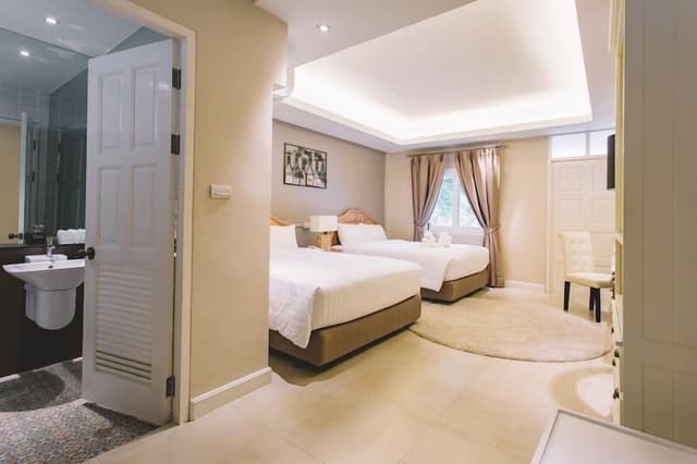 Deluxe Twin Room