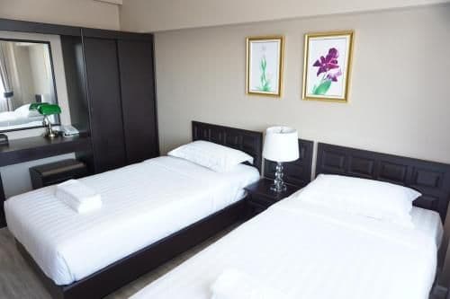 Twin Room with City View