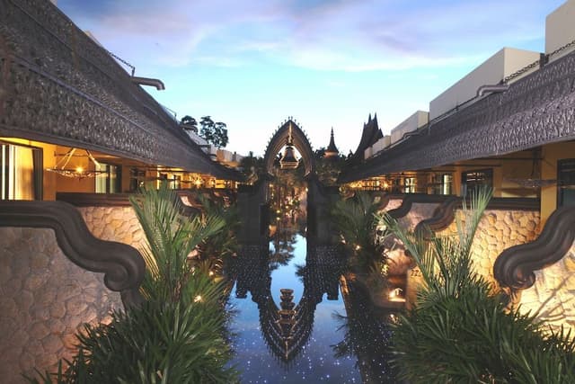Cabana Suite Pool Access