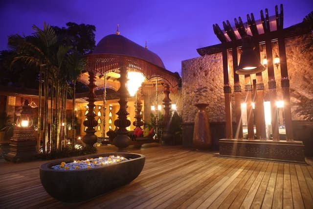 Cabana Suite Pool Access