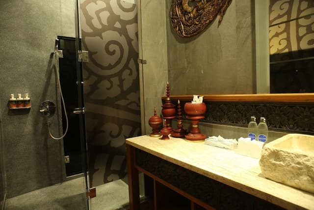 Cabana Suite Pool Access