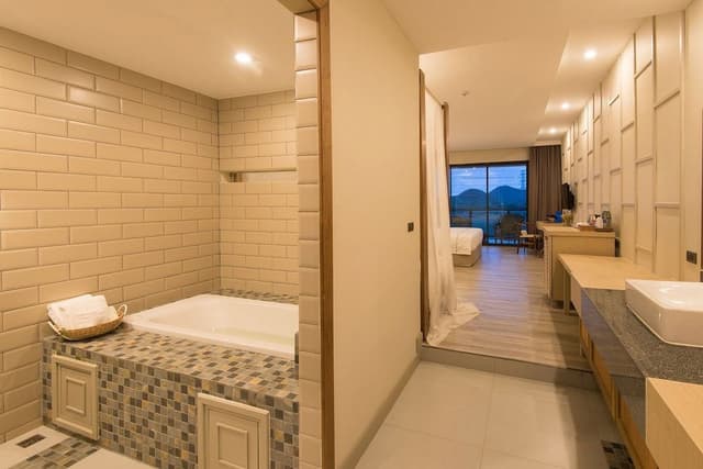 Suite Room with Balcony