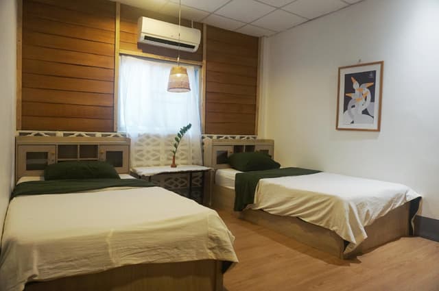 2 Single Beds Classic