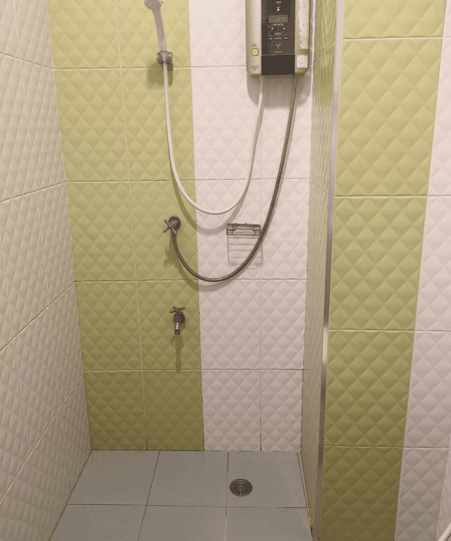 Apartment (Green Building, far from Chaisaeng Palace Building 50 m.)