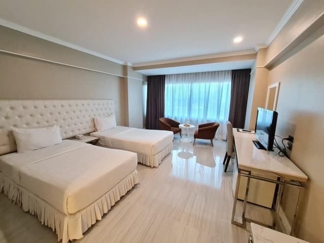 Deluxe Twin Room