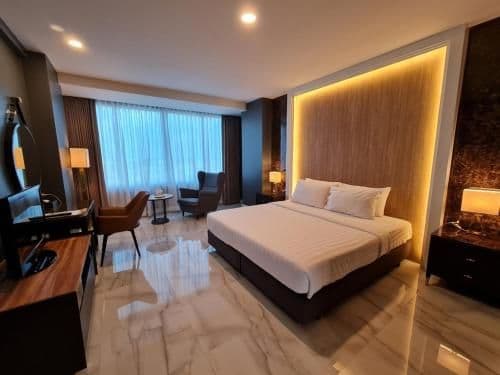 Deluxe King Double Room