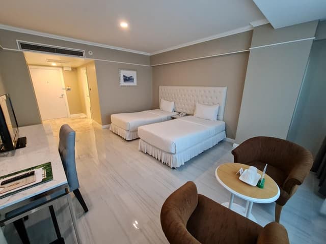 Deluxe Twin Room