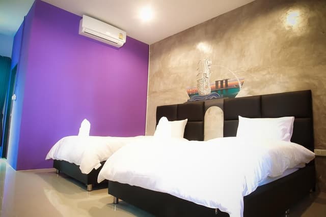 Standard Twin Room