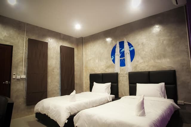Standard Twin Room