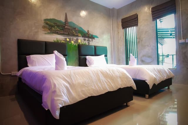 Standard Twin Room