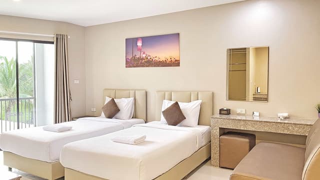 Standard Twin Room