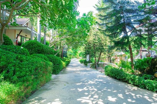 Deluxe Double or Twin Room, Garden View