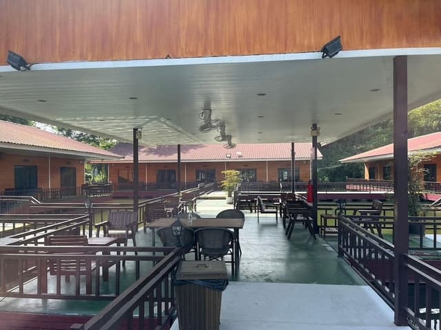 Deluxe Riverview