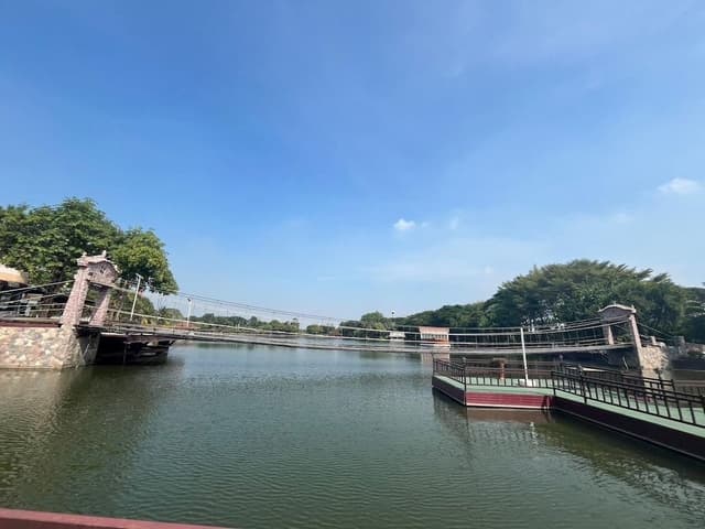 Deluxe Riverview
