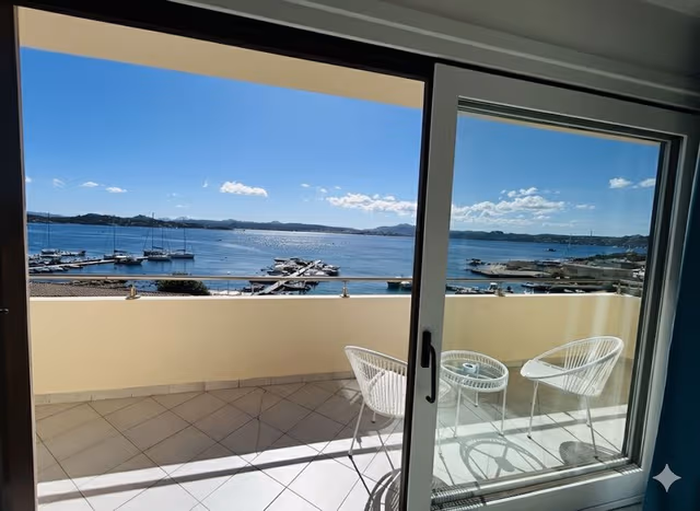 Family Room, Sea View