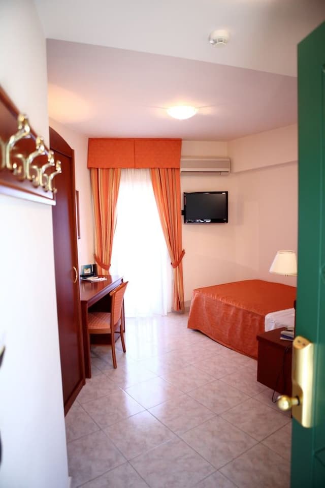 Superior Single Room, Sea View