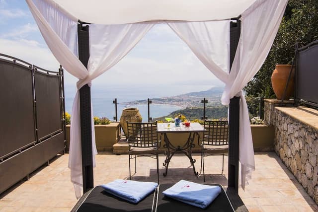 Junior Double Room, 1 King Bed, Sea View, Sea Facing