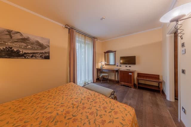Standard Double Room (Street side)