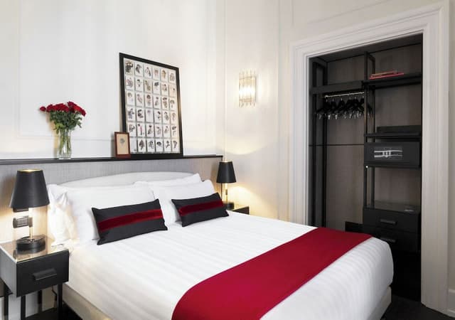 Superior Double Room, City View