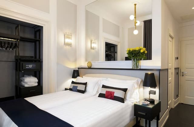 Superior Double Room, City View