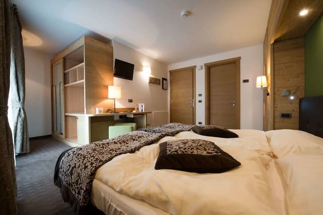 Deluxe Room, Balcony