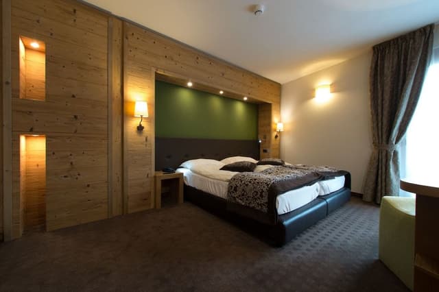 Deluxe Room, Balcony