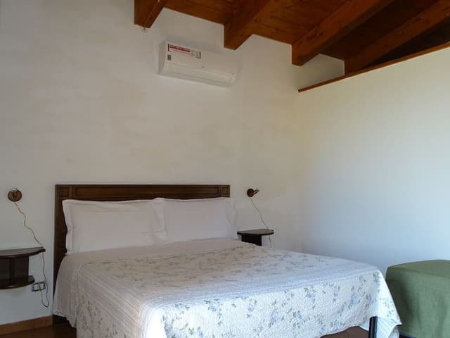 Studio, Kitchenette