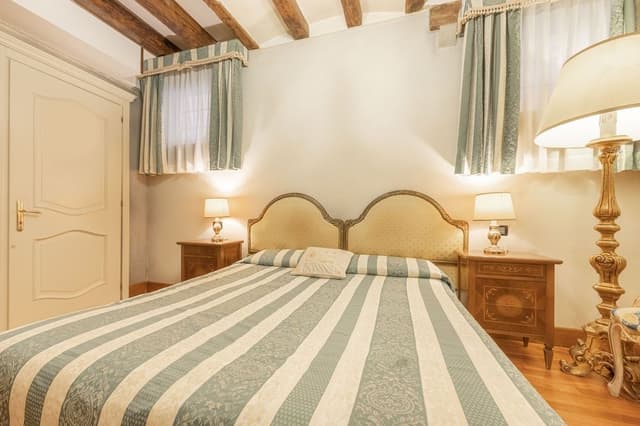 Standard Room (101)