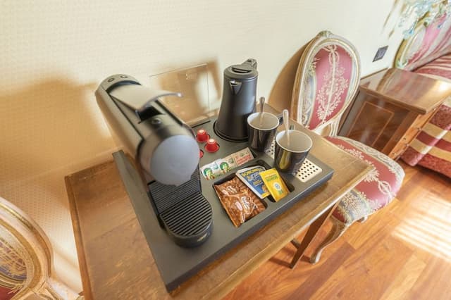 Deluxe Room, Balcony (406)