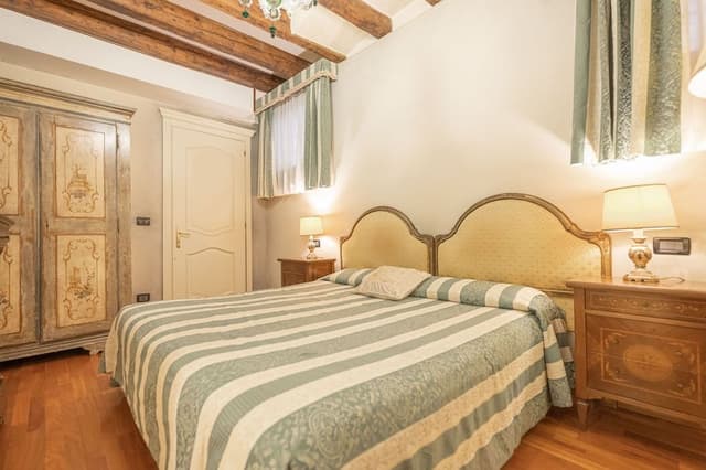 Standard Room (101)